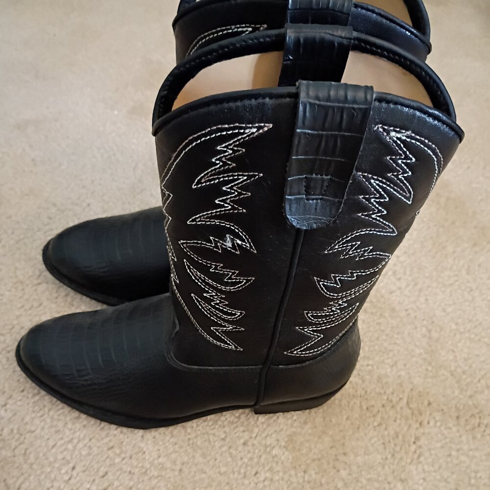New boys boots Brand SmartFit SIZE 2